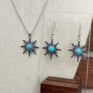 Faux Turquoise Sunburst Necklace and Earring Set